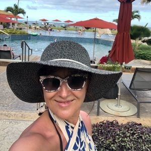 Meet your Posher, Anila